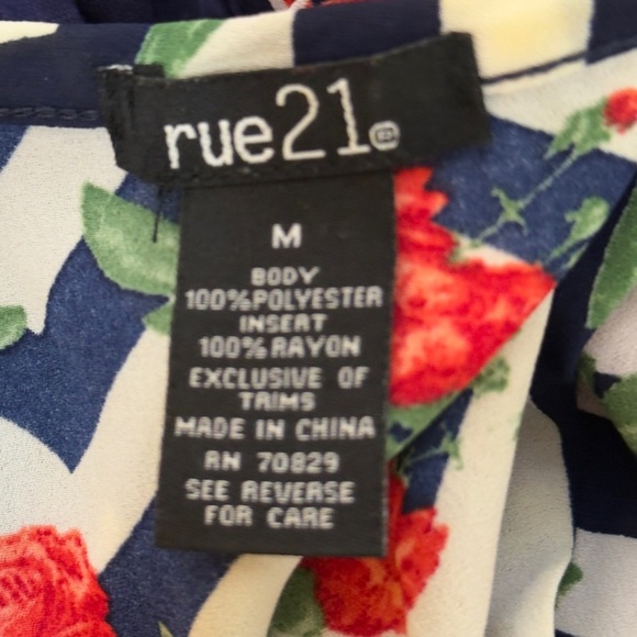 Rue21 Red and Blue Graphic Sleeveless Tank Top - Picture 3 of 3